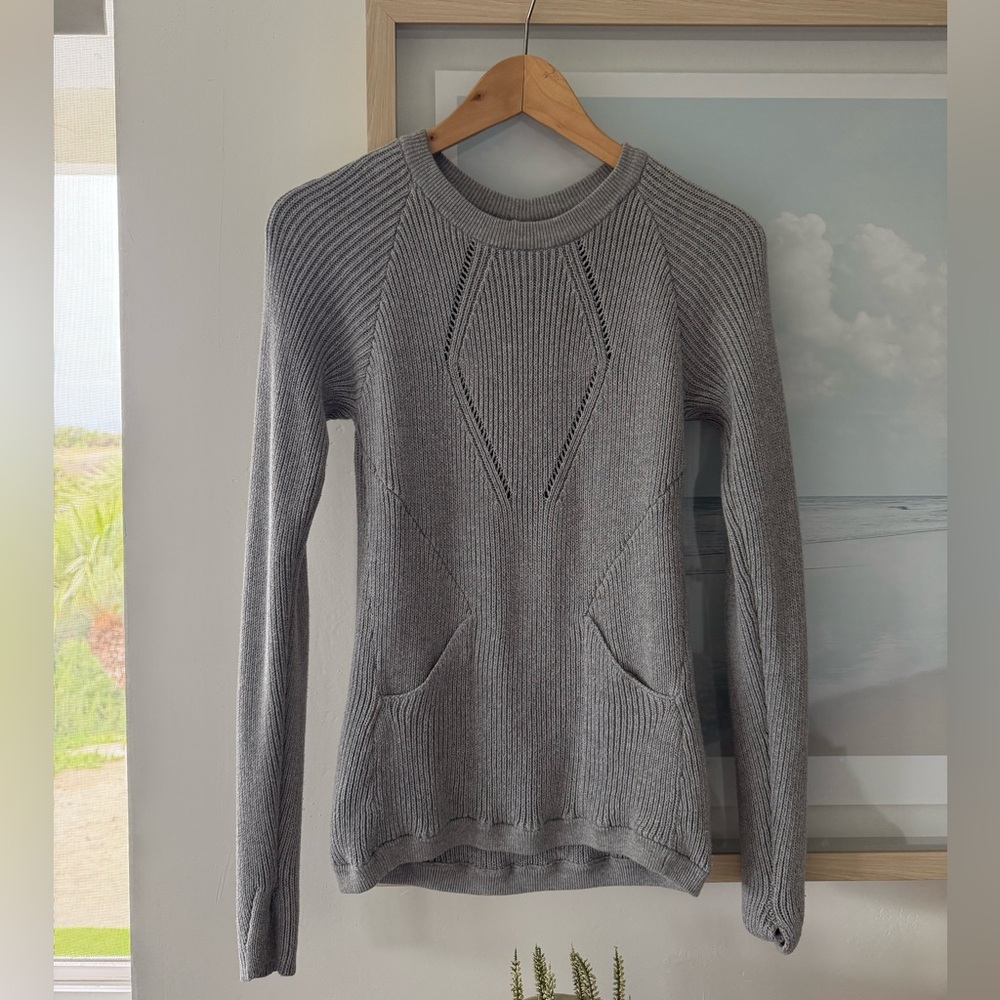 Lululemon Women’s Sweater Small